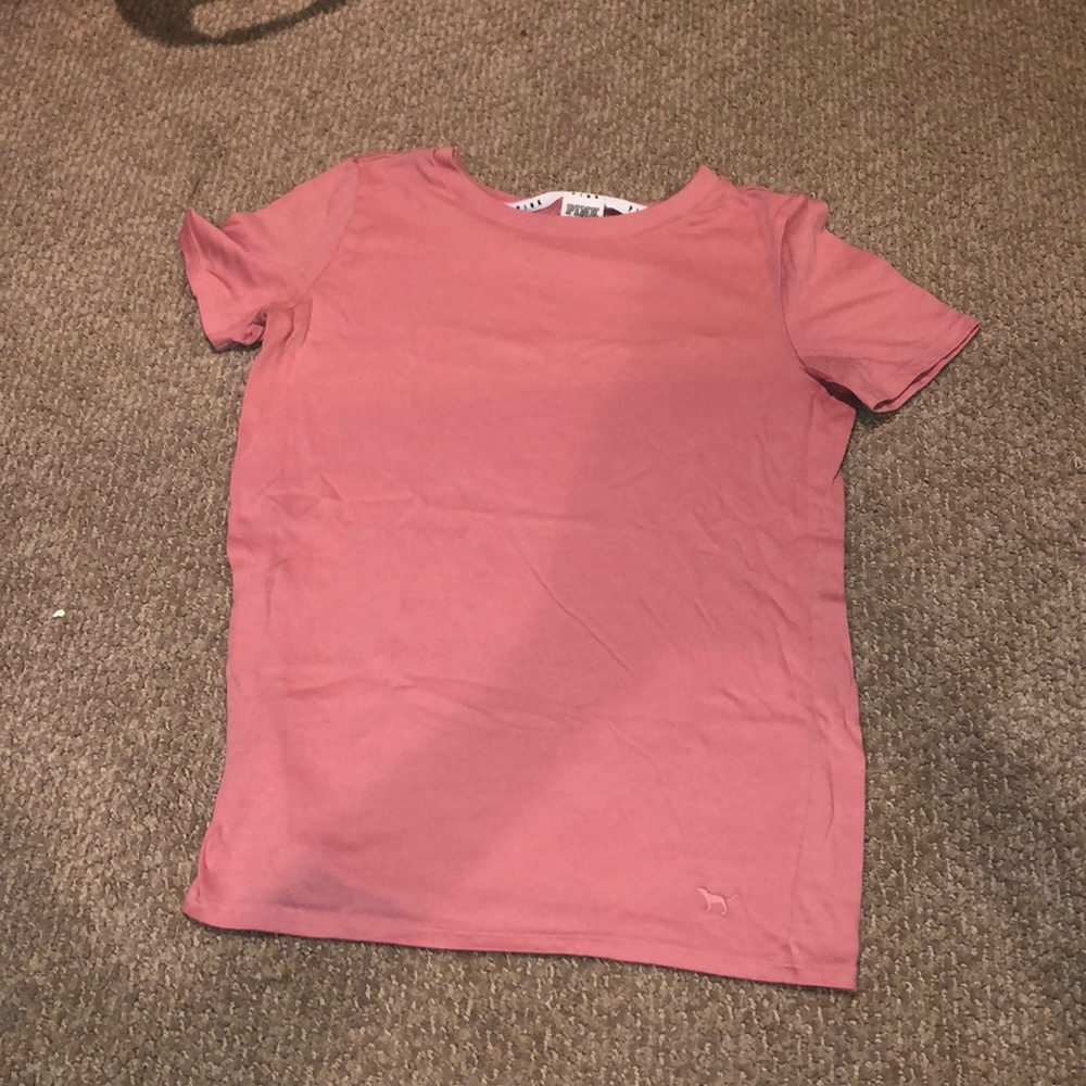 •pink tshirt